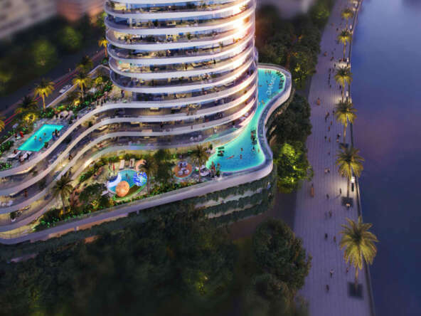 Canal Crown At Business Bay